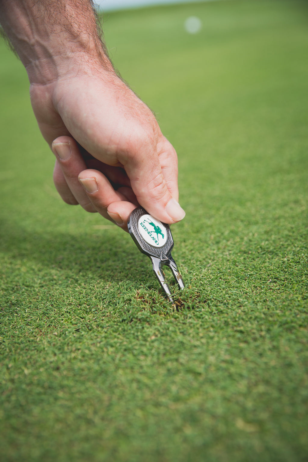 Keeneland Divot Tool